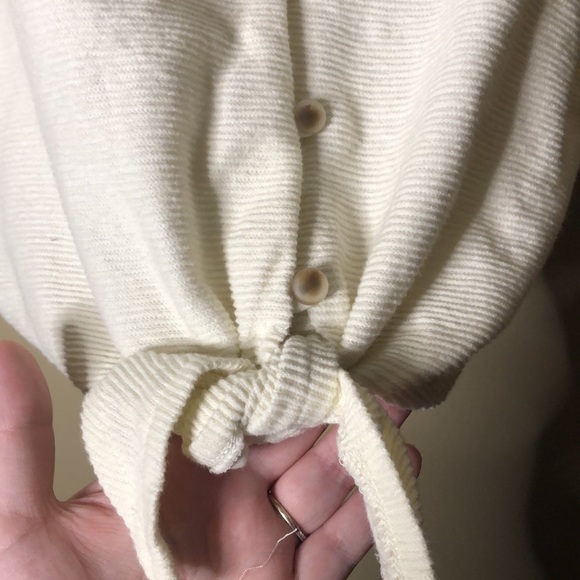 Madewell front tie button up vest - Picture 2 of 6